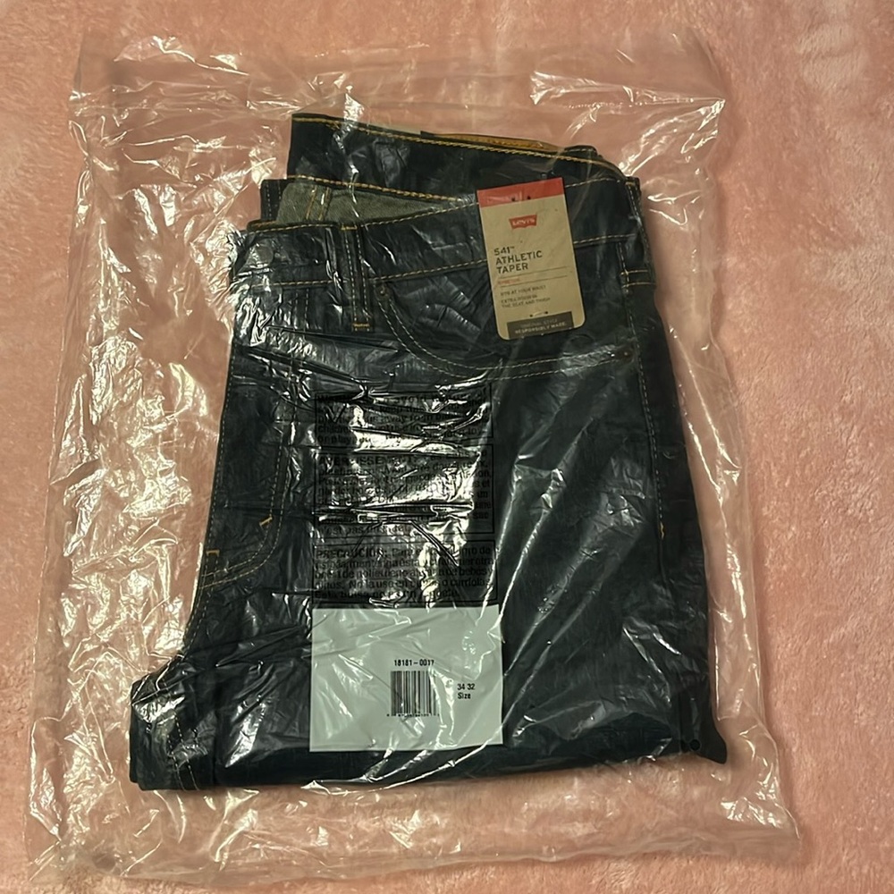 Levi’s 541 Athletic Taper Fit Blue Jeans (New still in shipping bag)